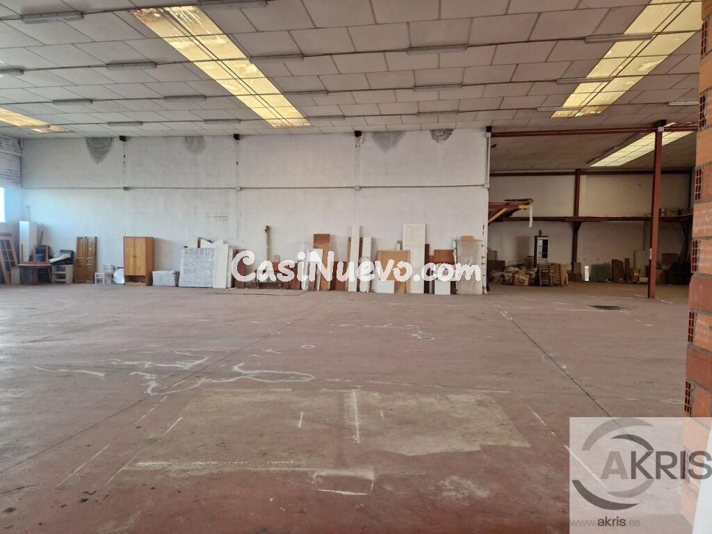 Nave Industrial en venta en Sonseca de 908 m2