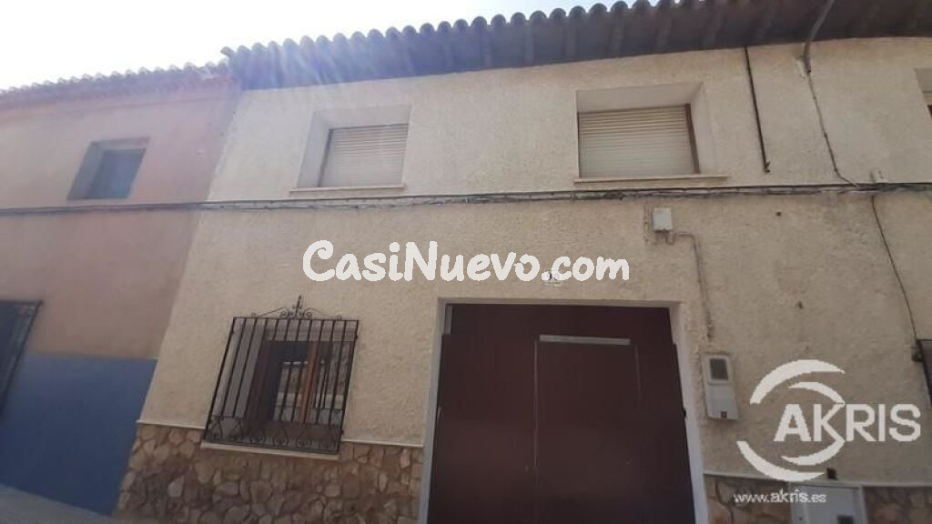 GRAN CHALET EN LA PUEBLA DE ALMORADIEL