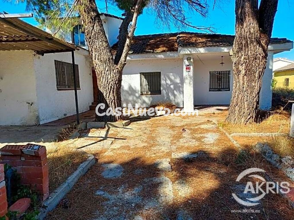 ¡¡VIVIENDA OKUPADA, NO SE PUEDE VISITAR!! FORMADA POR 2 CHALETS