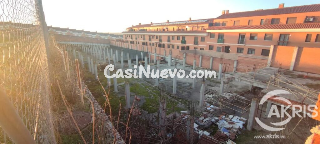 EDIFICIO EN CONSTRUCCIÓN EN RECAS