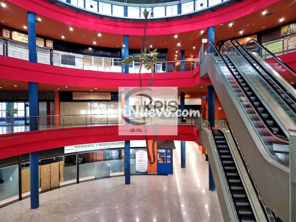 LOCAL EN LA MEJOR ZONA DE TOLEDO