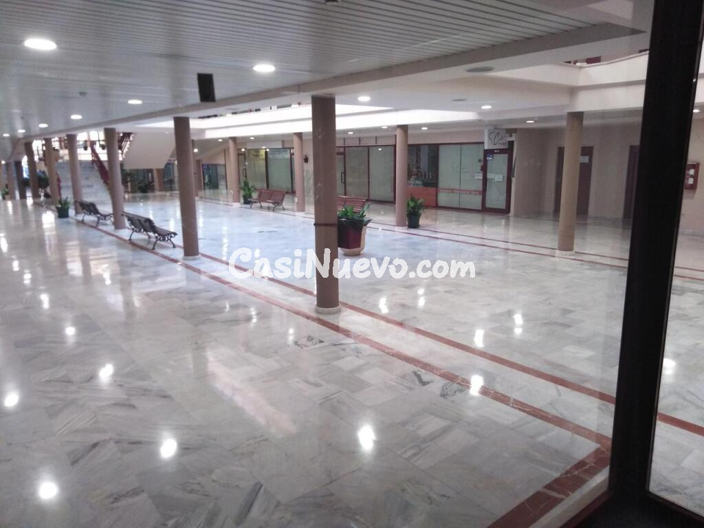 GRAN LOCAL DE 845 m² EN CENTRO COMERCIAL – ENTRADA INDEPENDIENTE EN RONDA BUENAVISTA (TOLEDO)