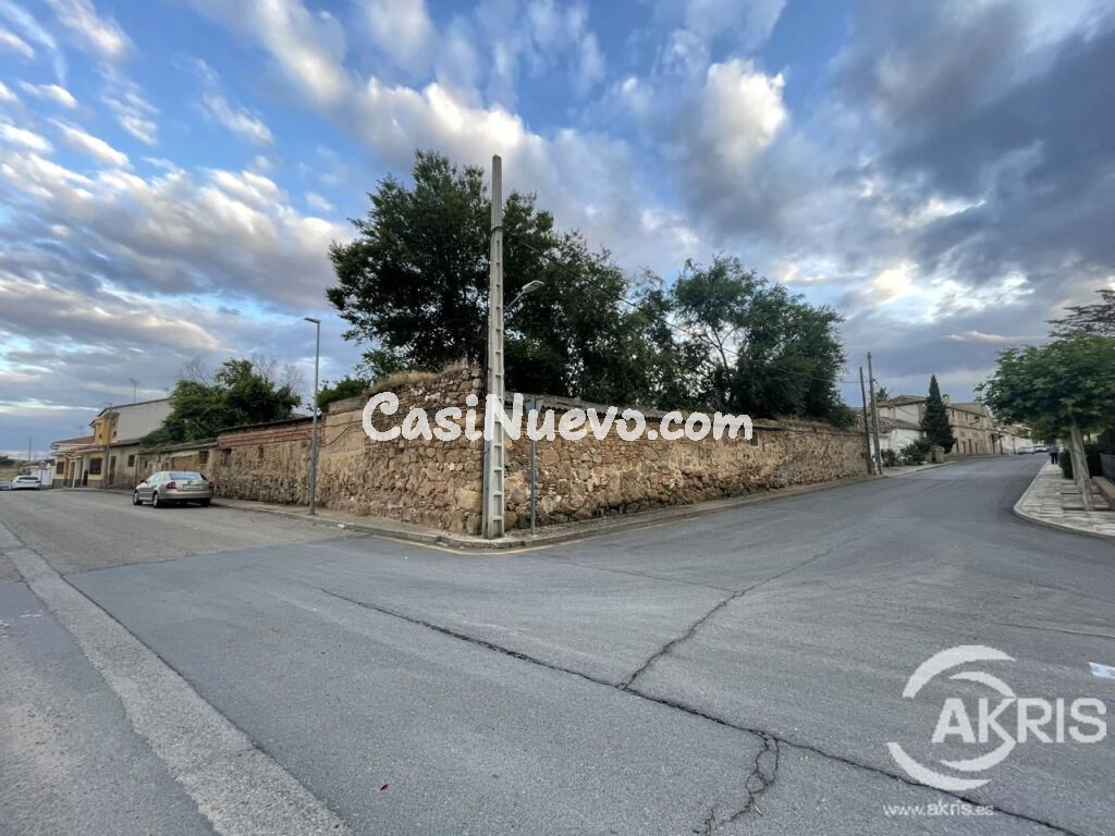 Parcela en el centro del pueblo