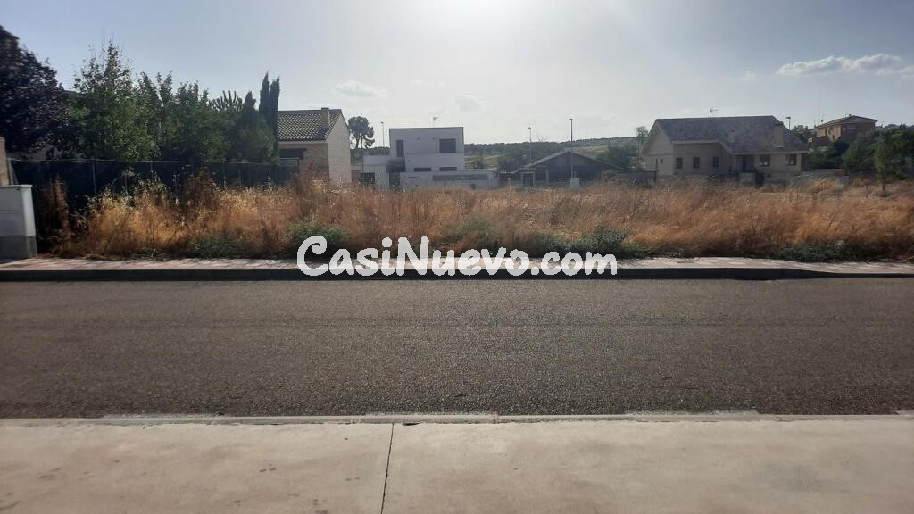Parcela en venta en zona centro de Cobisa