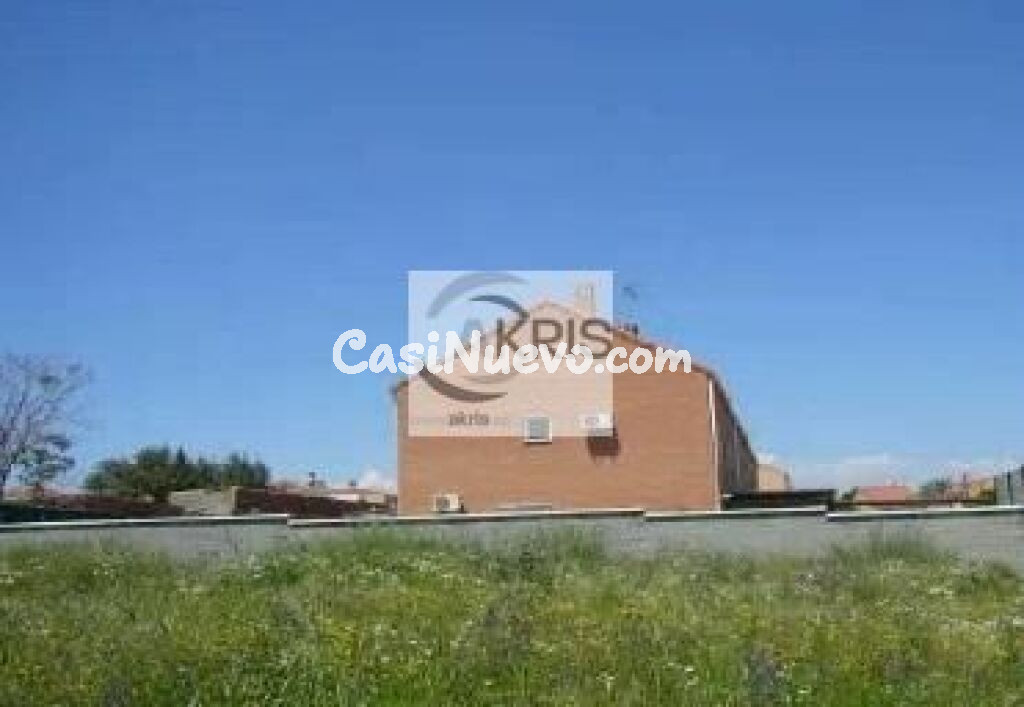 TERRENO URBANO EN LAS VENTAS DE RETAMOSA