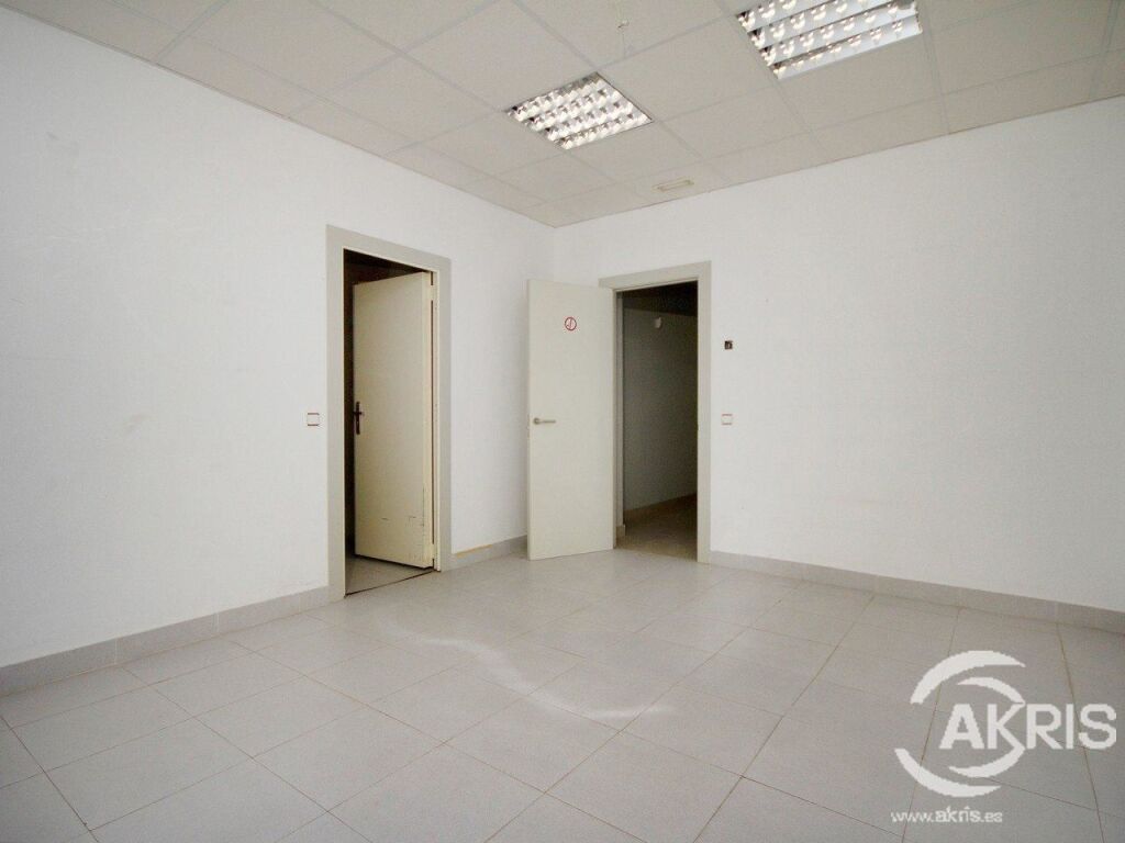 LOCALES COMERCIALES Y GARAJES VENTA CONJUNTA EN VALDEMORO - foto 6