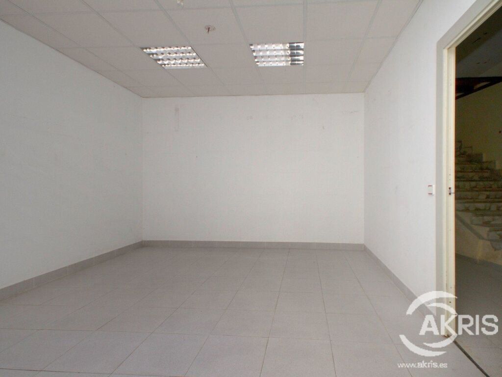 LOCALES COMERCIALES Y GARAJES VENTA CONJUNTA EN VALDEMORO - foto 8