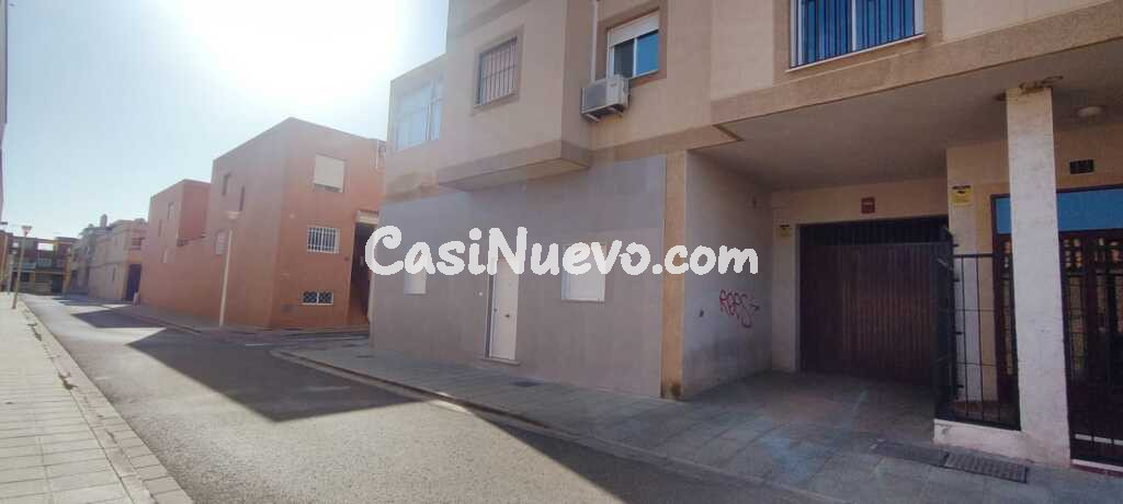 Parking coche en Venta en Retamar Almería