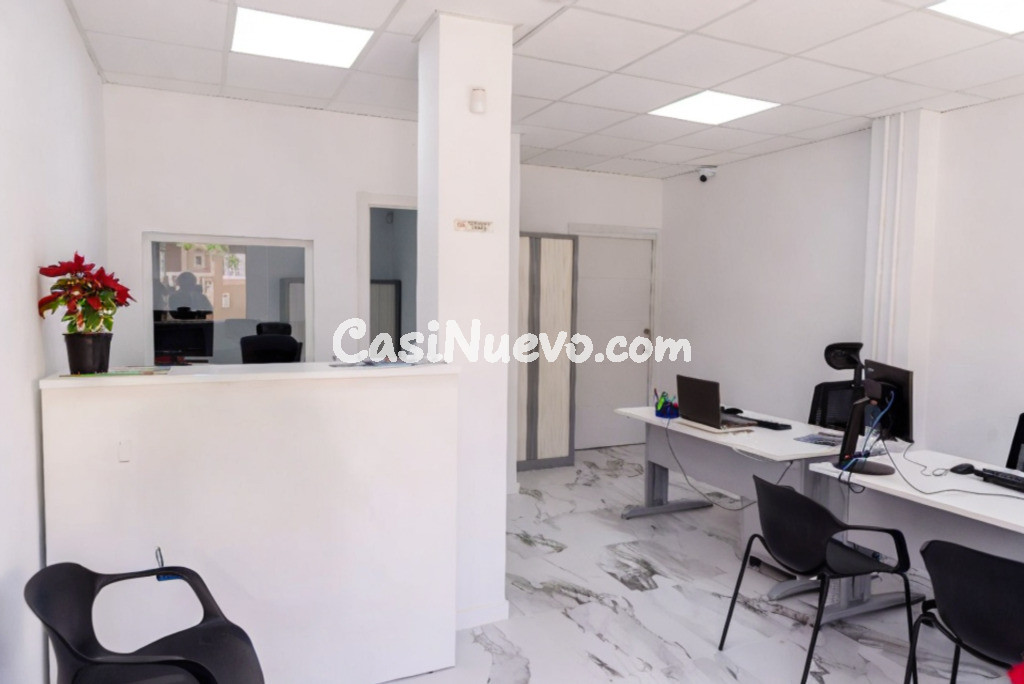 Local comercial en Alquiler en Retamar Almería