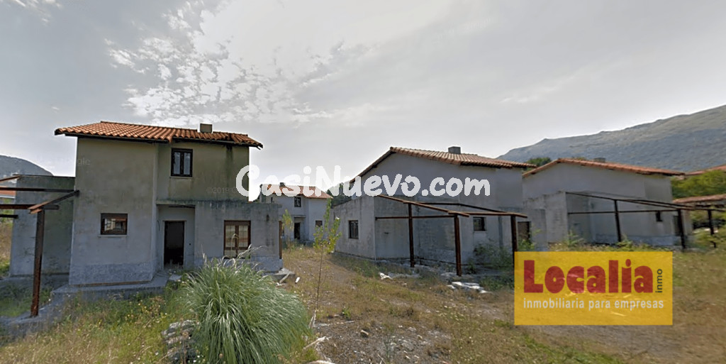 Obra residencial parada de chalets en Cantabria