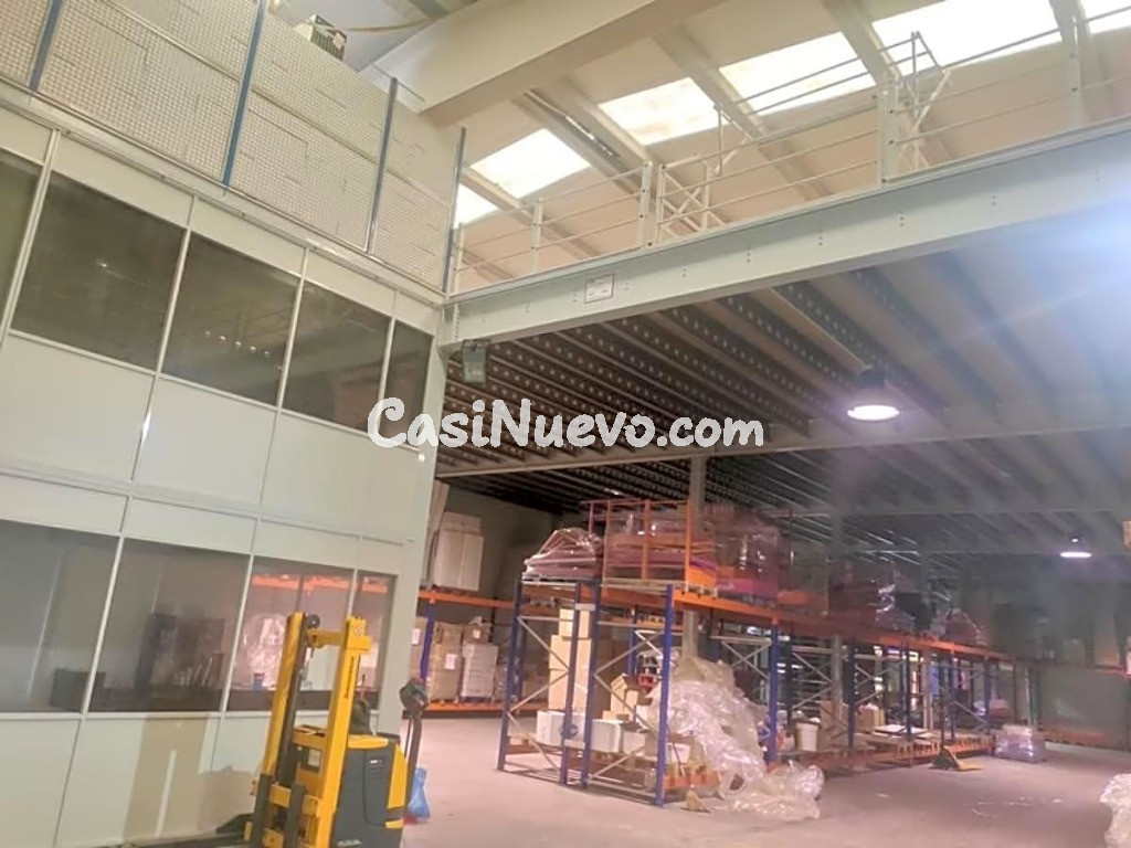 Nave industrial en el Polígono de Barros