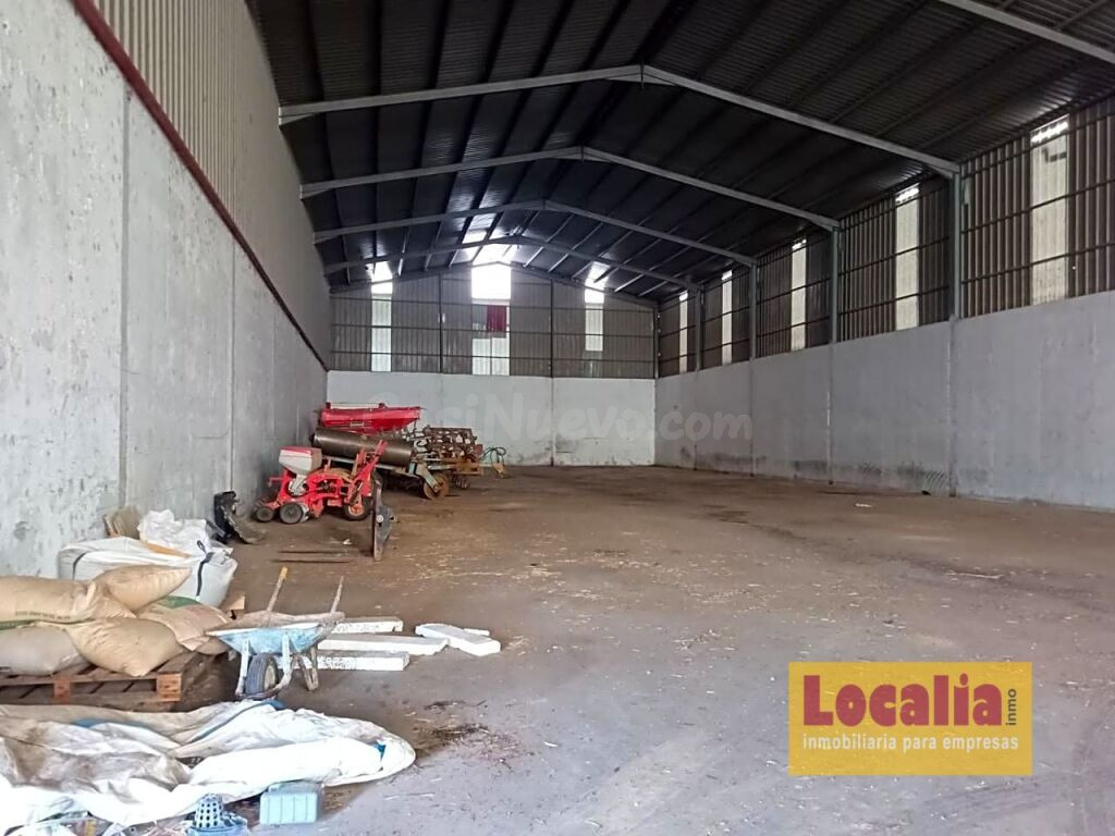 Nave Granelera en Palencia, junto a A-67 - foto 4