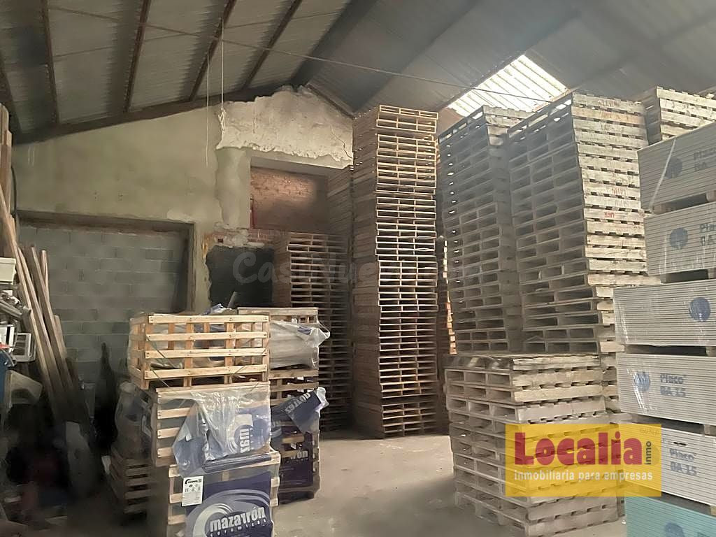 Nave Industrial de 1500m2 en Arenas de Iguña - foto 4