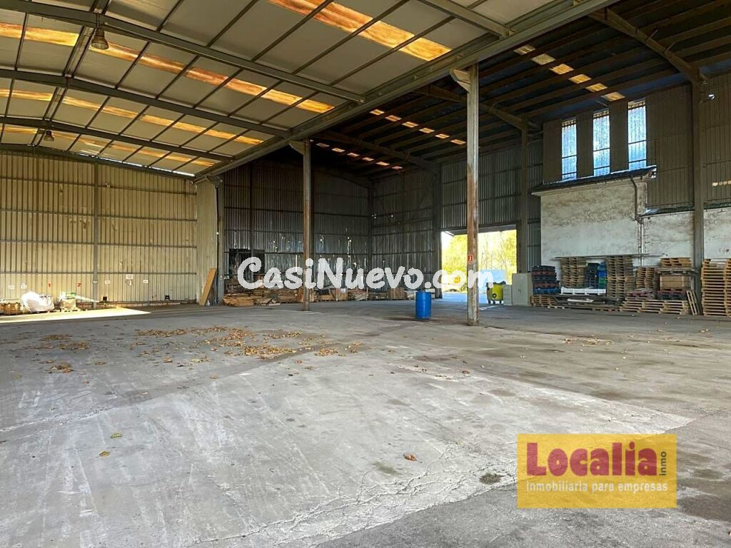 Nave Industrial de 2500m2 situada en Hoznayo