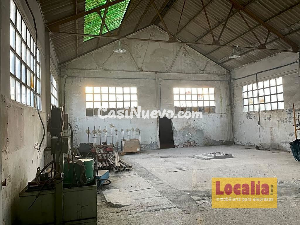 Nave industrial en el casco urbano de Torrelavega