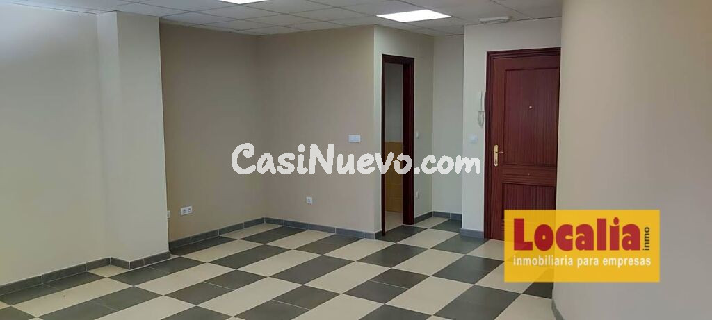 Oficina en edificio profesional en Torrelavega.