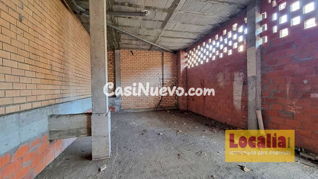 Local comercial en bruto en El Astillero