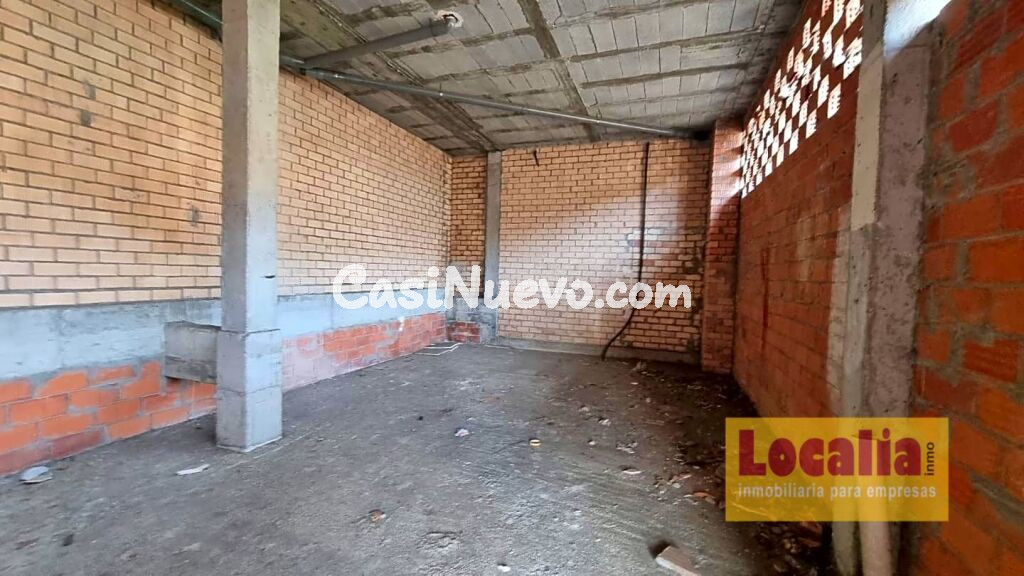 Local comercial en bruto en El Astillero