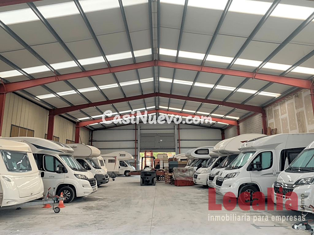 Amplia nave diáfana en Meruelo