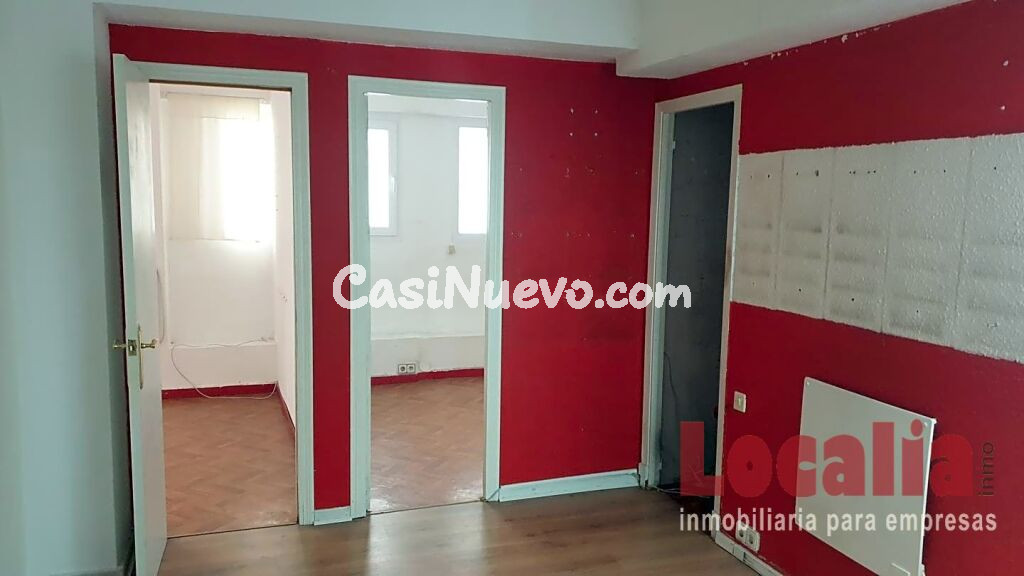 Local con múltiples oficinas en el centro de Santander