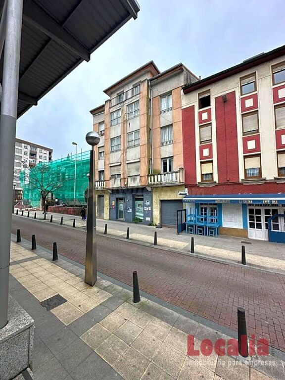 Oportunidad de Inversión: Edificio en Torrelavega, Cantabria - foto 5