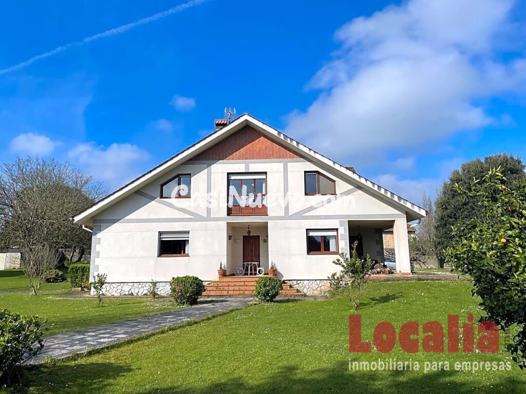 Hermoso chalet con terreno en Arnuero, Cantabria