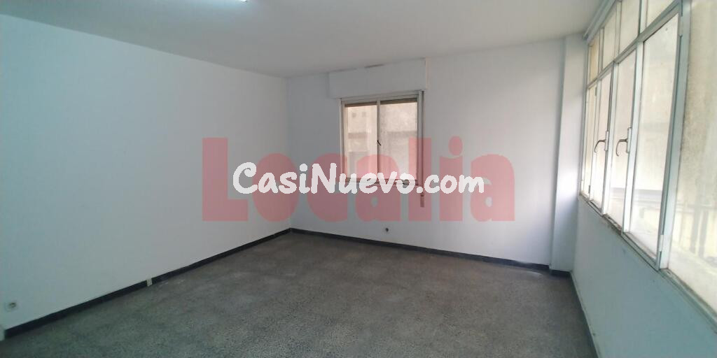 Local para convertir a vivienda, Santander