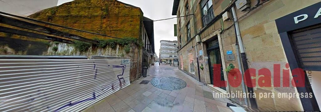Edificio en venta en Torrelavega. Cantabria.