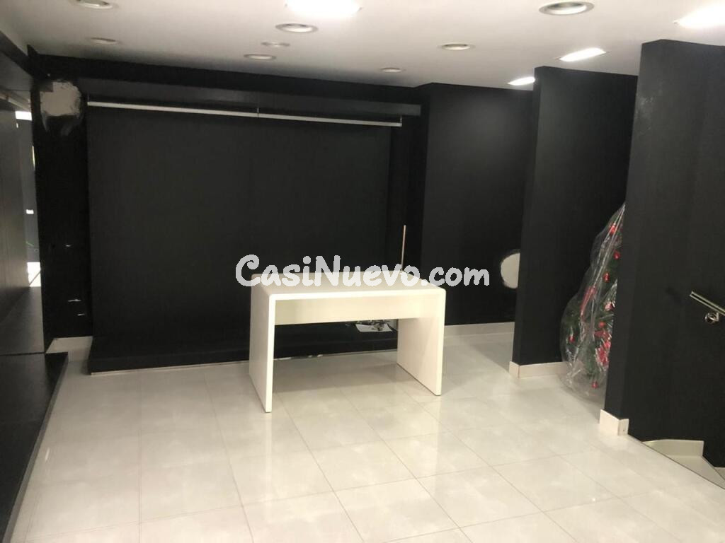 Local de tres niveles en Torrelavega, Cantabria.