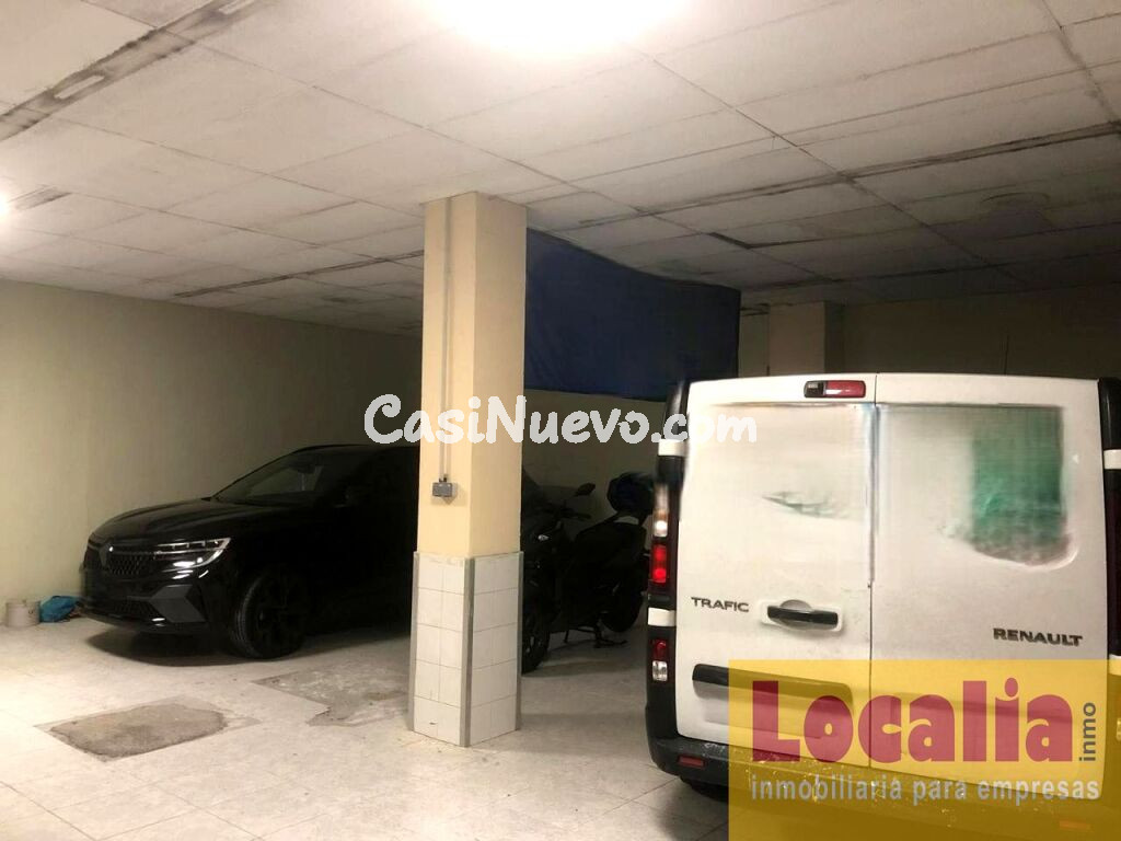 Singular y amplio local en venta en Torrelavega.