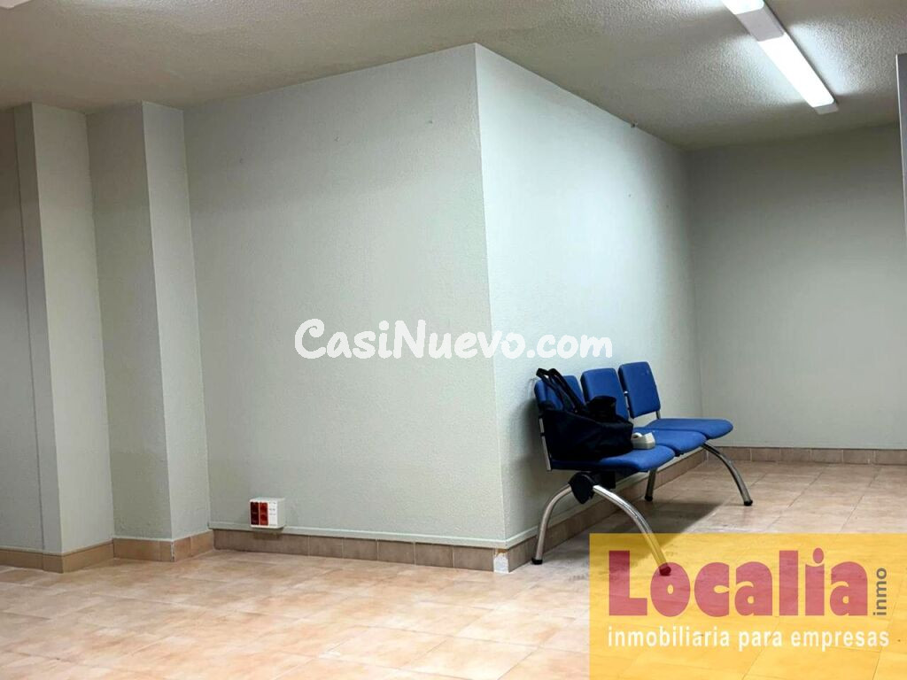 Local de 120  m² en alquiler en Santander.