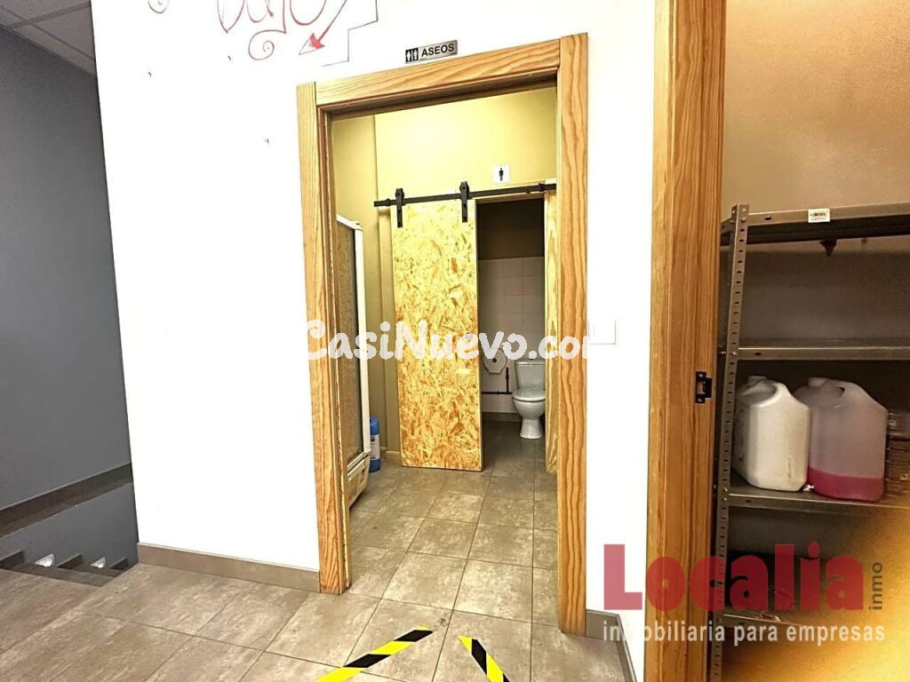 Coqueto y amplio local reformado en Torrelavega.