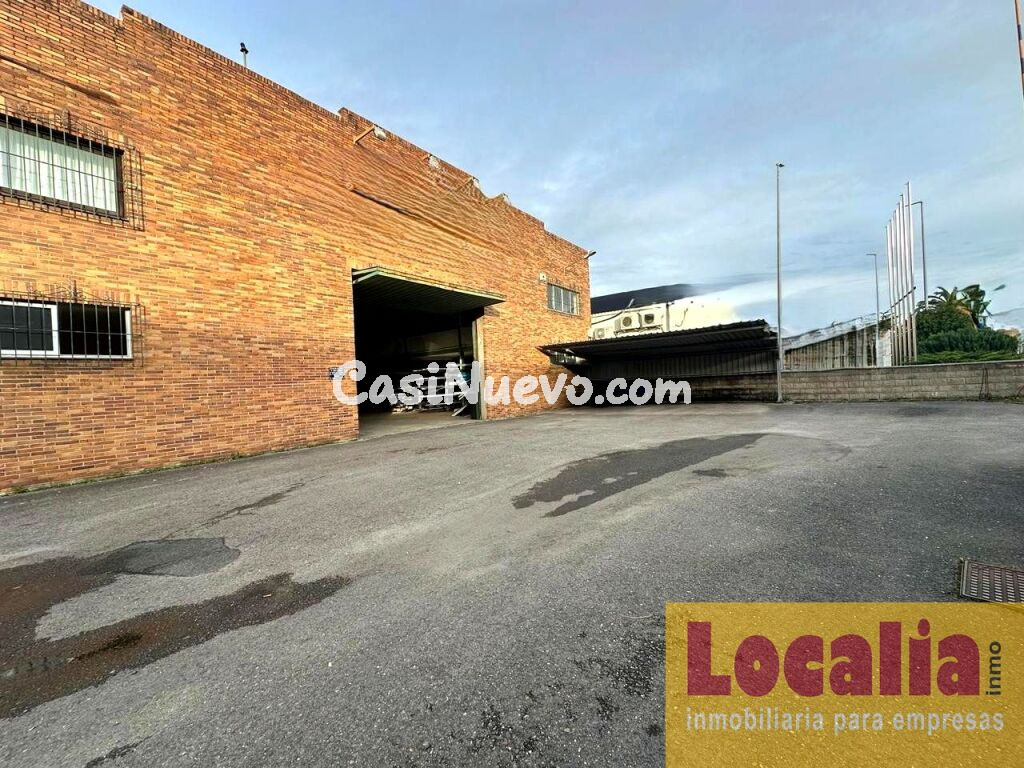 Nave industrial 1000 m²en venta. Stgo de Cartes.