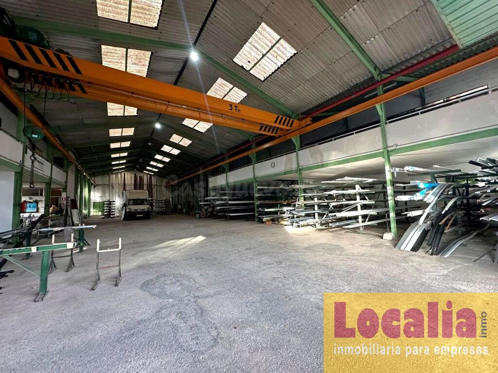 Nave industrial 1000 m²en venta. Stgo de Cartes. - foto 4