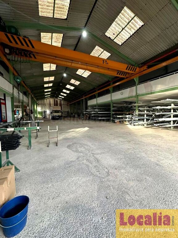 Nave industrial 1000 m²en venta. Stgo de Cartes. - foto 5