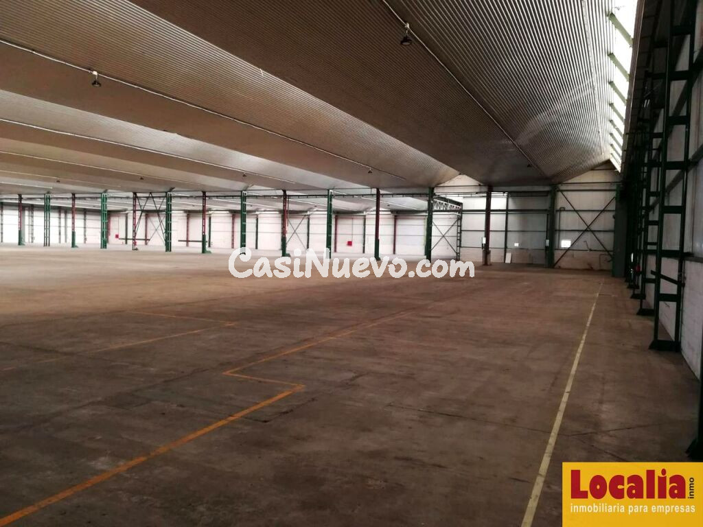 Nave industrial o logística con rápido acceso a la A-67