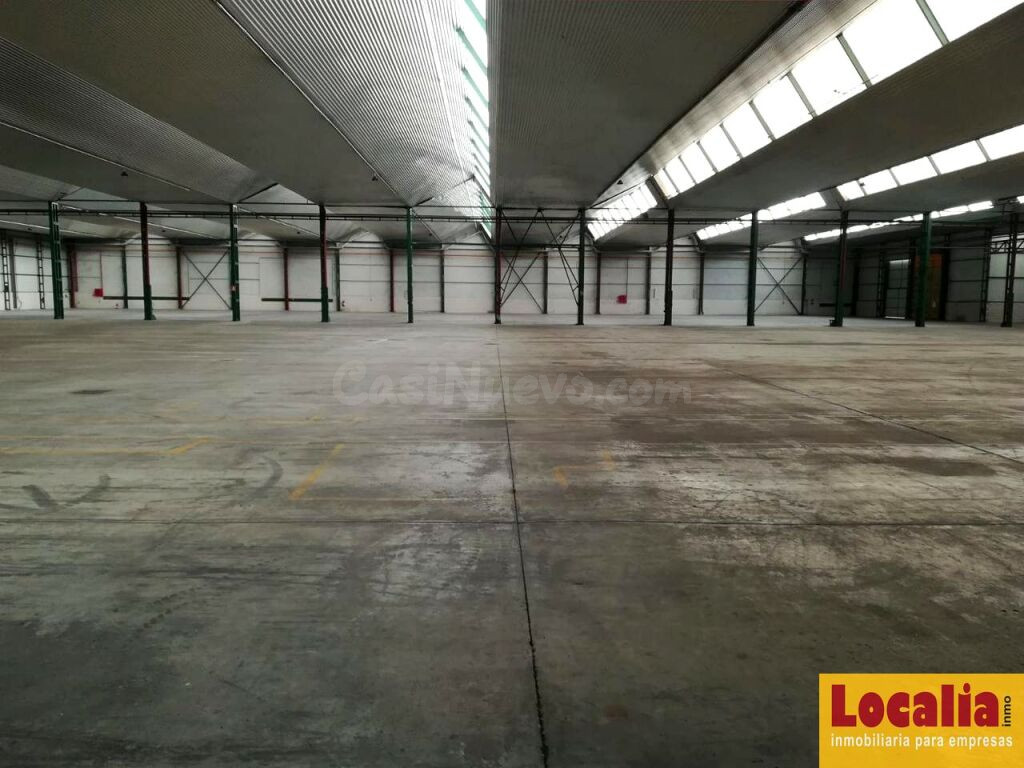 Nave industrial o logística con rápido acceso a la A-67 - foto 2