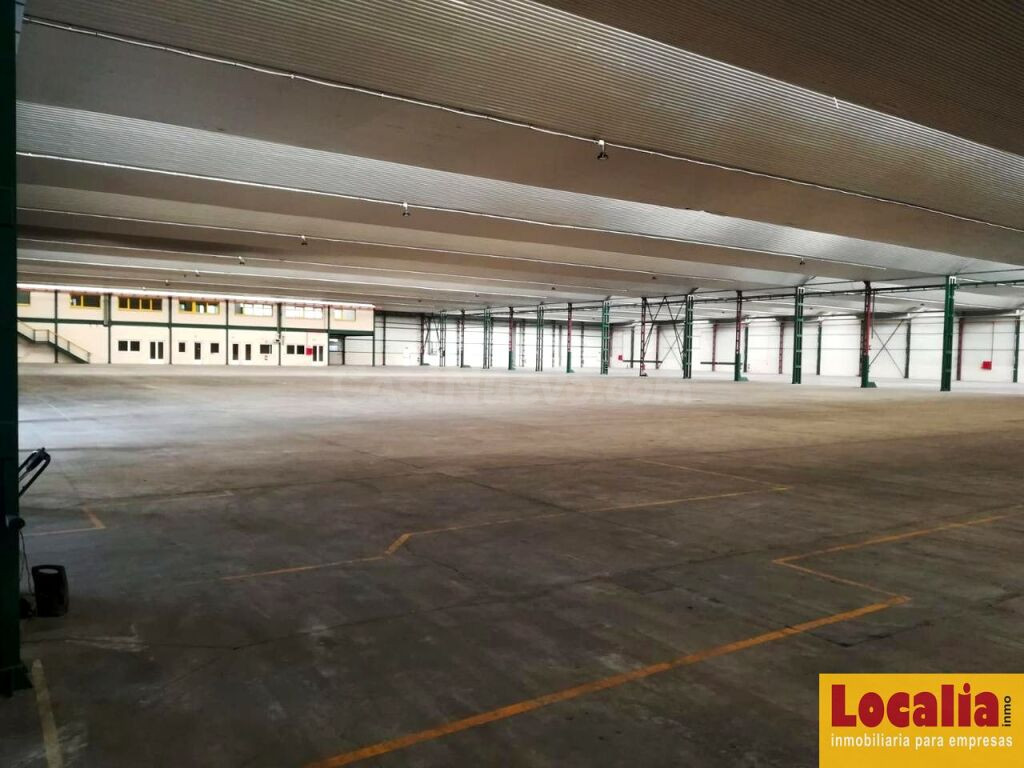 Nave industrial o logística con rápido acceso a la A-67 - foto 3