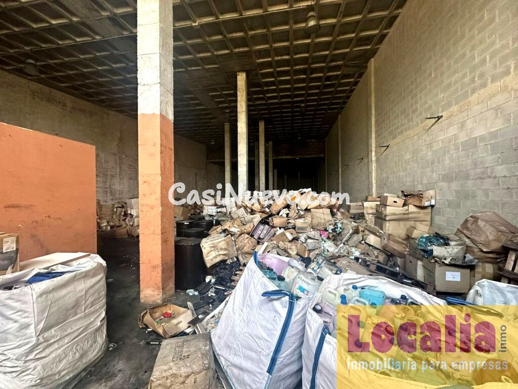 Venta de nave en Polígono Elegarcu, Camargo. - foto 4
