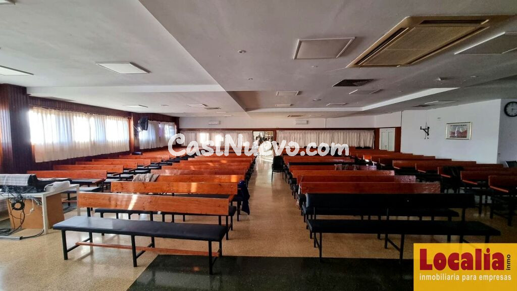 Amplio local diáfano en Santander