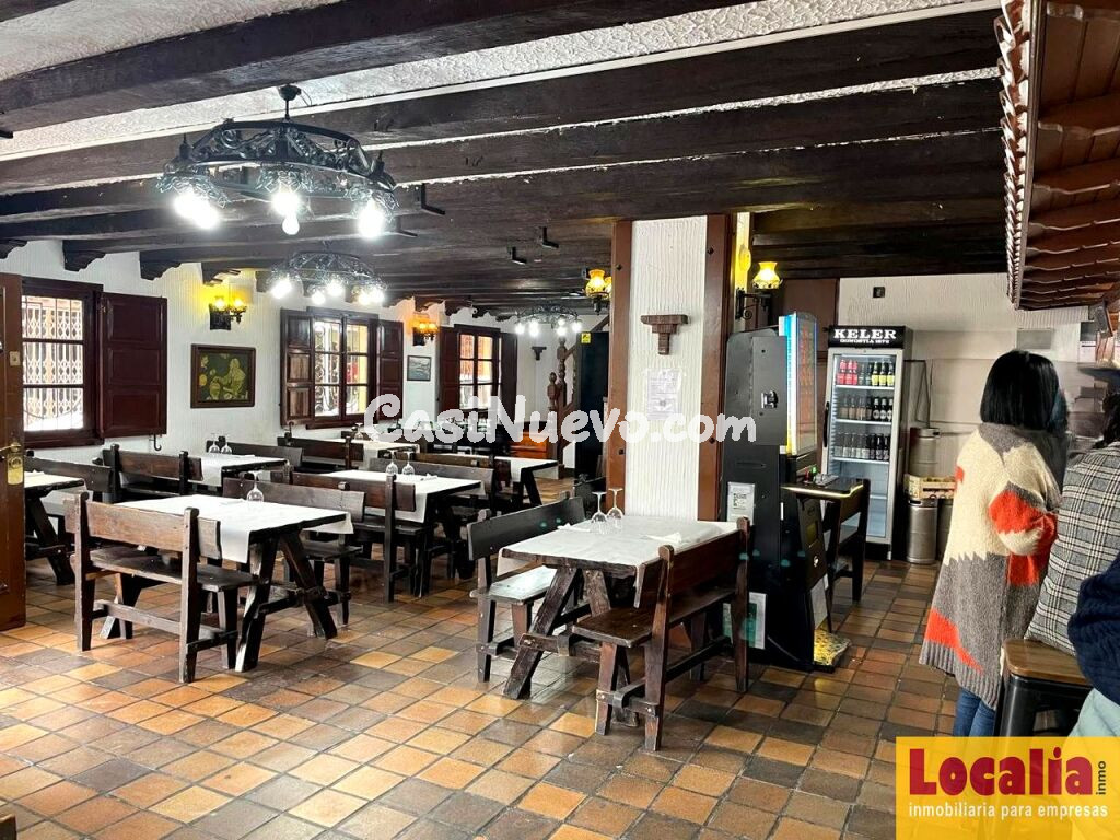 Singular bodegón en venta en Laredo.