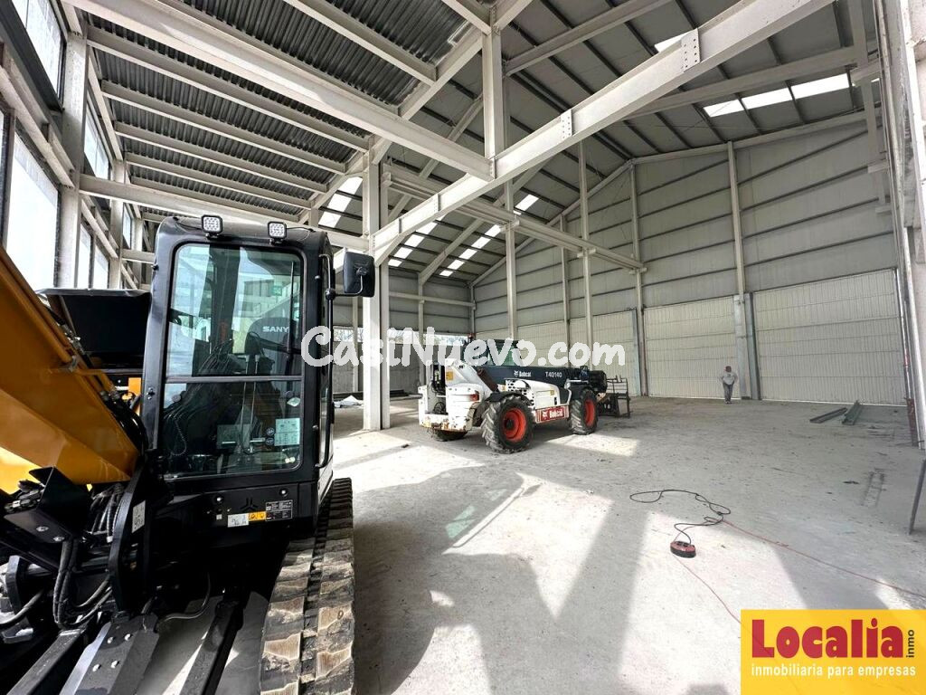 Amplia nave con campa en alquiler. Gajano. - foto 3