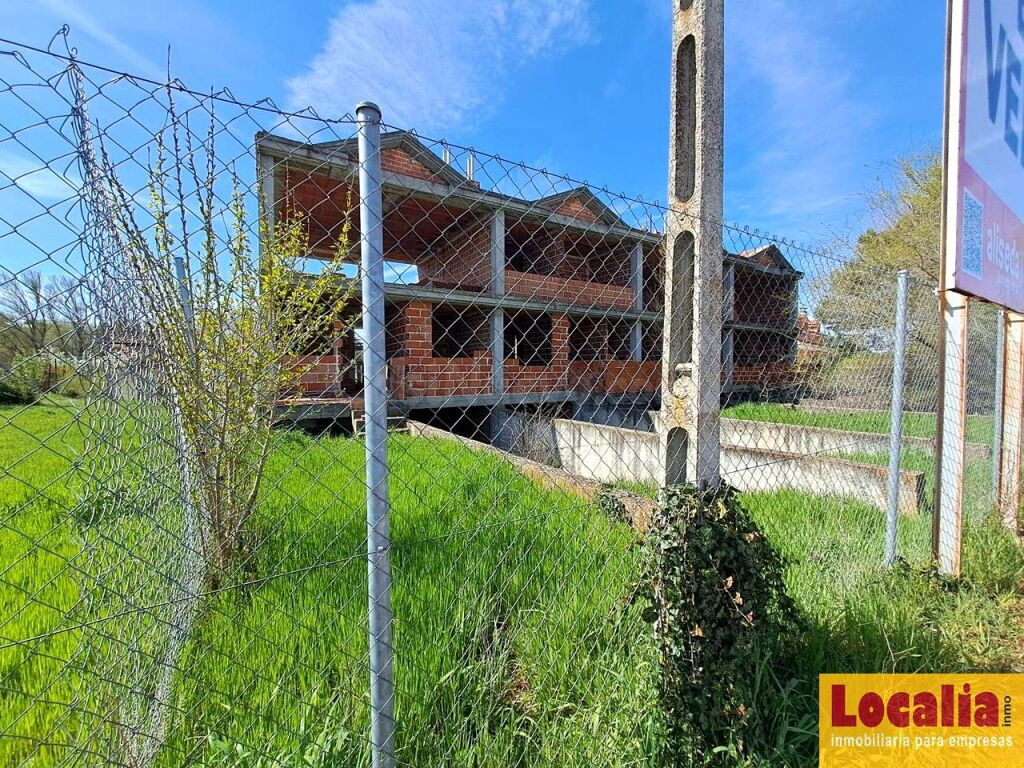Obra parada a precio inigualable en Lerma, Burgos - foto 2
