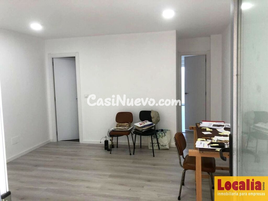 Atractivo local comercial en venta, Torrelavega.