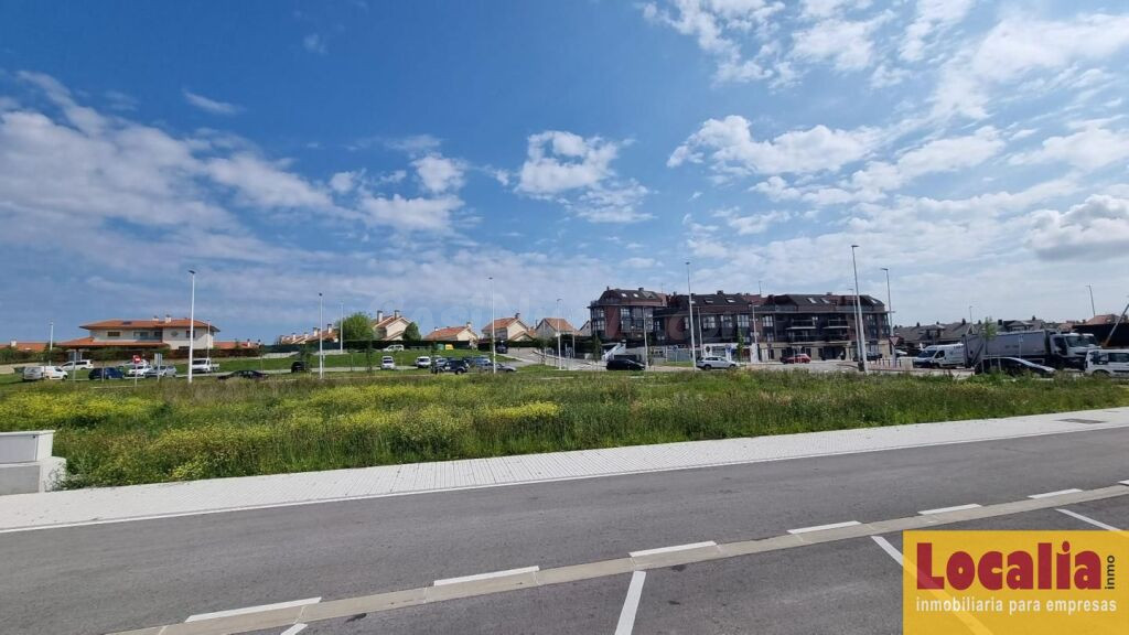 Extenso suelo de uso terciario, Bezana, Cantabria - foto 5
