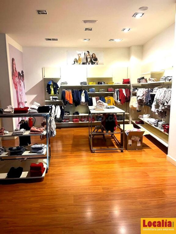 Interesante y amplio local comercial en Palencia. - foto 4
