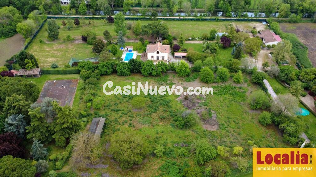 Casa con terreno vallado y piscina en Palencia