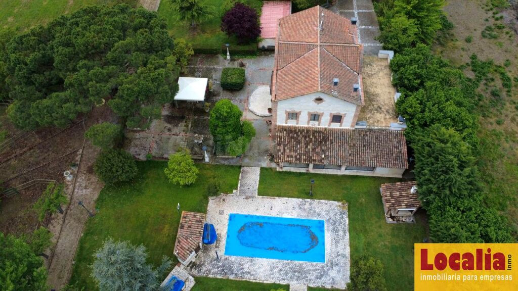 Casa con terreno vallado y piscina en Palencia - foto 5