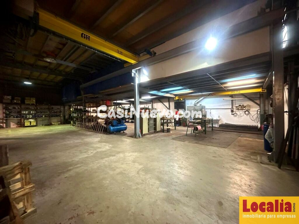 Nave industrial con oficinas en Santander 822m²