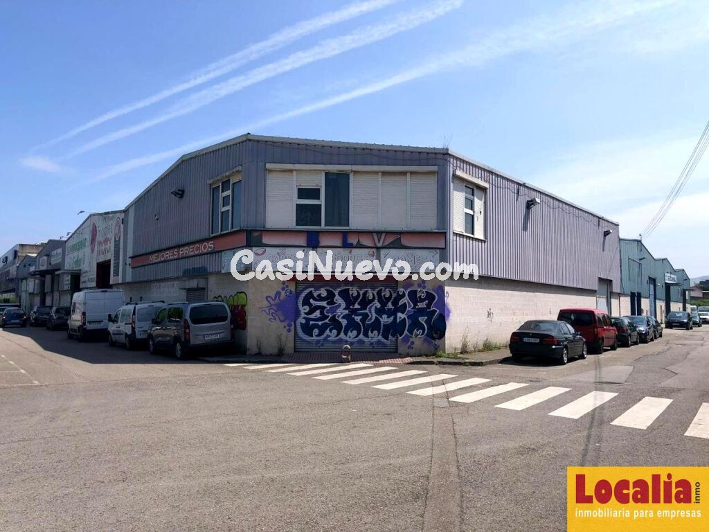Nave industrial con 1024m2 en Santiago de Cartes